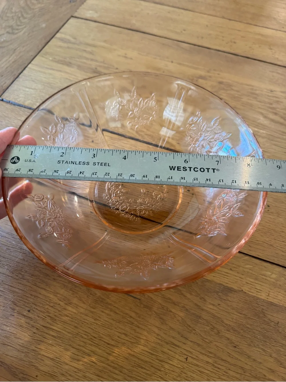 Vintage Federal Glass bowl in the Pink Sharon 